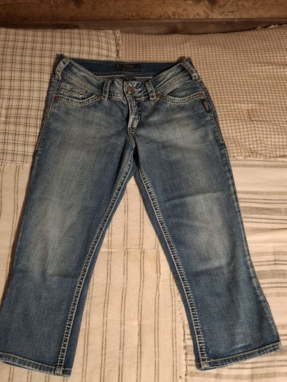Silver Jeans Women's Light Blue Cropped Denim